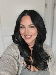 Lindsay Swanson's Instagram, Twitter & Facebook