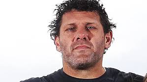 Darryl's back in green and gold