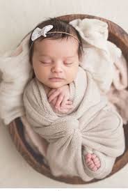 Ia adalah suster yang merawat dan menjaga arsy sejak baru lahir dari kandungan sang bunda. Photography Poses 101 Amazing Portrait Photography Black And White Dear Art Leading Art Culture Magazine Database Photography In 2021 Baby Girl Portraits Baby Girl Newborn Photos Baby Girl Newborn Pictures
