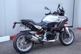 85 mm further back, while the footrests are 45 mm lower and 45 mm further forward. Bmw F 900 Xr Und F 900 R Ab 1 2 Bei Uns Haensle Motorradsport