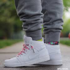 Air Jordan 1 Retro Mid Triple White Air Jordan Sneakers Sneakers Nike Air Jordans