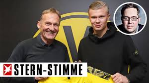 His current girlfriend or wife, his salary and his tattoos. Borussia Dortmund Sensationstransfer Mit Trick 17 Die Stern Stimme Stern De