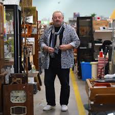 Marc Roger, l'ancien agent star du football devenu compagnon d'Emmaüs