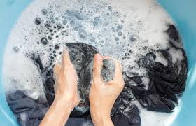Using the cold water setting will cause the least damage to fabrics like shrinking, fading or color bleeding. Do You Wash Colored Clothes In Hot Or Cold Water V1 Lenze Com Tr