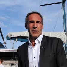 Married to cathy, two daughters annika (b. Exclu Mike Horn Ses Confidences Bouleversantes Sur Son Epouse Decedee Cathy Gala