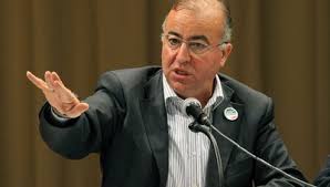 L'unica cura per la pericardite costrittiva cronica è l'intervento chirurgico di rimozione del pericardio, detto pericardiectomia. La Cura Per La Pericardite Recidiva C E Uno Studio Targato Bergamo Rubriche La Salute Bergamo