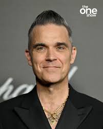 Our Star People Talent & Events Robbie Williams ( Tony As Robbie) proving  exceptionally popular as the opening headline act for Villamartin Plaza  Summer Entertainment 🤩🎉 not a surprise! He is the