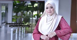 Pakde membersihkan peju dibadan,dipantat dan kontolnya dengan sempaknya. Hamil Di Usia 40 An Tengku Amirah Tidak Tolak Rezeki Amal Sikap Positif Elak Tekanan Nona