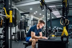 La palestre est le lieu où les adolescents entre 12 et 16 ans pratiquaient la lutte, la gymnastique et d'autres exercices physiques (course, saut, lancer du javelot, lancer du disque). Coronavirus Possibile Un Altro Dpcm Verso Lo Stop Per Palestre E Piscine Ecco La Situazione Ilmeteo It