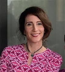 Janelle Lyons's Instagram, Twitter & Facebook