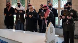 الصحابي أسامة بن زيد بن حارثة يكنى أبا محمد ويقال أبو زيد وأمه أم أيمن حاضنة رسول الله صلى الله عليه وسلم. Ù‚Ø¶ÙŠØ© Ø§Ù„Ø£Ù…ÙŠØ± Ø­Ù…Ø²Ø© Ø¨Ù† Ø§Ù„Ø­Ø³ÙŠÙ† Ø§Ù„Ø£Ø±Ø¯Ù† ÙŠØ­Ø§ÙƒÙ… Ø±Ø¦ÙŠØ³ Ø§Ù„Ø¯ÙŠÙˆØ§Ù† Ø§Ù„Ù…Ù„ÙƒÙŠ Ø§Ù„Ø³Ø§Ø¨Ù‚ ÙˆØ§Ù„Ø´Ø±ÙŠÙ Ø­Ø³Ù† Ø¨Ù† Ø²ÙŠØ¯ Ø¹Ø³ÙƒØ±ÙŠØ§ Bbc News Ø¹Ø±Ø¨ÙŠ