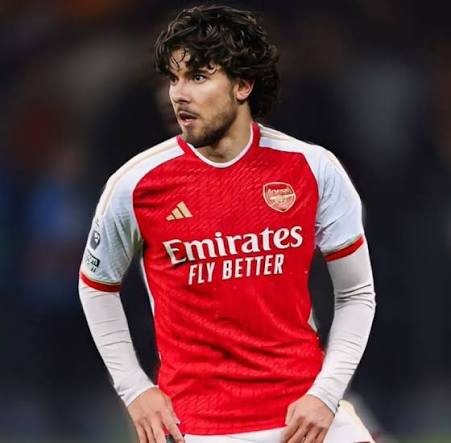 Arsenal, Ferdi Kadıoğlu için 20.740.000 Euro'yu gözden çıkardı. (Sun)