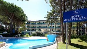 Situata a lignano sabbiadoro, a meno di 1 km dalla spiaggia di lignano pineta, la pensione giardino offre un bar, un parcheggio privato gratuito e un salone in comune. Hotel Mediterraneo Lignano Holidaycheck Friaul Julisch Venetien Italien