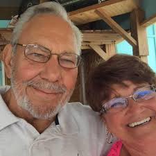 What are good photographers in Warrenton, Missouri for anniversary or  couple photos?