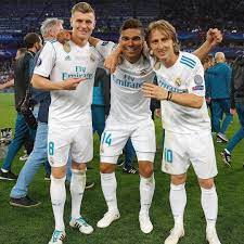 El trío de centrocampistas, artífice de las tres champions consecutivas del madrid, vivió una de sus peores noches en stamford bridge. Madrid Xtra On Twitter 31 Champions League Games With Casemiro Modric And Kroos As Starters 21 Wins 4 Draws 6 Defeats 33 Champions League Games With Busquets
