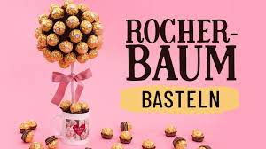 Diy ferrero rocher strauß ganz einfach und eindrucksvoll zum selber machen. Ferrero Rocher Baum Basteln Sussigkeitenbaum Als Geschenk Youtube