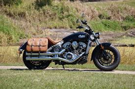 The indian scout is inspired by the original 1920 scout, with a headlamp, headlights, wheels and floating wings. 2016 Indian Scout Cruiser Review Motorbike Writer