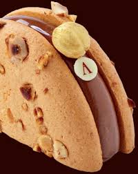 Angelina Paris Whoopie Up Surfant Sur Les Tendances Made In Us Sebastien Bauer Est Tombe Sous Le Charme Des W Desserts Delicious Desserts Individual Cakes
