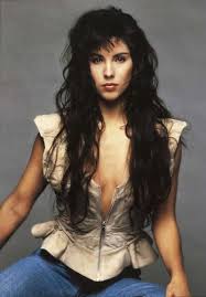Inès est le chef d'une véritable tribu qui vit dans une réelle harmonie. Valentina Vargas Photos Valentina Vargas Picture Gallery Famousfix