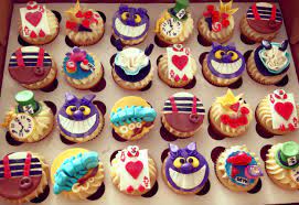 Full post on making of alice in wonderland cupcakes on. Alice In Wonderland Cupcakes Alice In Wonderland Cupcakes Tea Party Cupcakes Alice Tea Party
