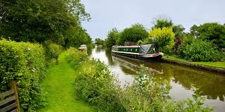 From this canal, water would be further pumped to the uplands up to 600 m msl across the seshachalam mountains to irrigate vast area in chittoor, cudapah and ananthapur districts. Queenkyrelltigress River Vs Canal The Ups And Downs Of Being A Canal Lockmaster Atlas Obscura