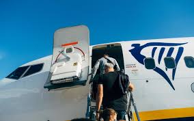 Monde du voyage est un comparateur qui recherche les meilleures offres de vols secs sur air france et autres compagnies. Covid 19 Peut On Transiter Par L Aeroport De Frankfurt Fra