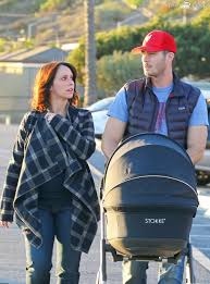 And she has nothing but positive words for hallisay, to whom she's been married since 2013. Jennifer Love Hewitt Hd Wallpapers Jennifer Love Hewitt With Her Husband Brian Hallisay Their Children Youtube