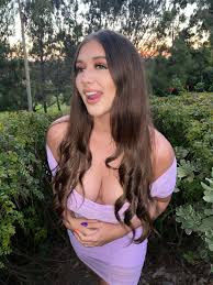 NAT 🛐 on X: RT @wenddyy123: wyd? if i took you here to the bushes 😮  t.coLq6ImkIuz7  X