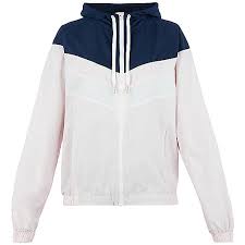 Descubre las nuevas tendencias en moda deportiva en tu tienda de deportes intersport. Coupe Vents Hauts Femme Intersport