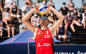 Ondřej perušič se se svým parťákem schweinerem kvalifikoval na první olympiádu v kariéře. Bein Sports S Tweet Czech Beach Volleyball Player Ondrej Perusic Is The Latest Athlete To Test Positive For Covid 19 Beintokyo Tokyo2020 Trendsmap