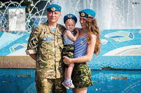 Там оказывается были интересные местные нюансы в том числе и акцент на местную аудиторию, а не только на российскую. Den Vdv Vo Vladivostoke 2 Avgusta 2017 V Vladivostok