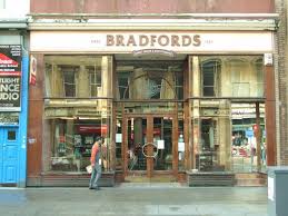 Bradfords Bakery And Restaurant Another Glasgow Institution Sadly No Longer In Business Their Strawberry Tarts Were Magic Glasgow Scotland Glasgow Uk City