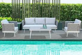 Sfogliando il catalogo potrete immaginare il vostro allestimento da. Offerta Salotto Da Giardino In Alluminio Grigio Chiaro E Corda Sorrento Big Con Divano 3 Posti