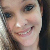 Teri Holcomb's Instagram, Twitter & Facebook