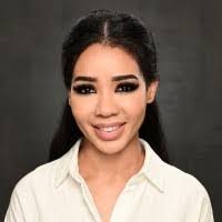 Dalal Saad's Instagram, Twitter & Facebook