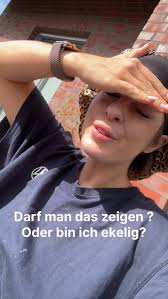 ⬇️ zum Rezept ⬇️ 🍂schneller SPAGHETTI KÜRBIS mit Bolognese Füllung 🍂 ✓ in  15 Minuten im Ofen ✓ nur 415 kcal gesamt ✓ 33g Eiweiß ✓ super lecker und  ein super Sattmacher !