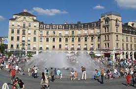 Karlsplatz in münchen (umgangssprach auch stachus gennant) subcategories. Quermania Munchen Karlsplatz Stachus Landeshauptstadt Bayern Sehenswurdigkeiten Touristenattraktionen Und Ausflugsziele