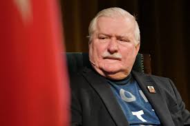 Born 29 september 1943) is a polish politician, trade union organizer, philanthropist and human rights activist. Zdradzil Pan Polske I Polakow Awantura Na Spotkaniu Z Walesa