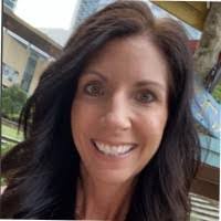 Lori Parker's Instagram, Twitter & Facebook