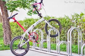 Lightweight alloy frame makes the bike easy to pick up; Dahon Folding Foldingbike Ferarri Litepro Ken