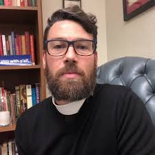 Worship is at 5:15pm this Sunday*** we'll be done and our in plenty of time  before kickoff!!! 🏈