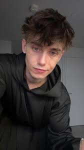 Ally Erschreckt Sidney