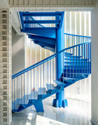 And even though usually steel staircases tend to have an industrial feel, in this case all they transmit is elegance. Gallery Of Long Shang Bookstore A C R E Atelier 13