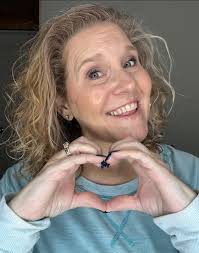 Hello everyone! Today is going to be a great day. As a result, stand up and  smile.🥰✌️