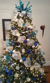 Arboles De Navidad Con Malla Decoracion De Arbol De Navidad Arreglos Con Malla Decorativa Ribbon On Christmas Tree Mesh Christmas Tree Blue Christmas Decor