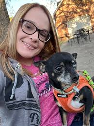 hello! new to the group. i have two beagles, Riley and Cooper, and  chihuahua Morty. i'm about 20 minutes outside St. Louis if anyone would  like to meet up! 😊