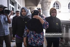 The prosecution in her criminal breach of trust (cbt) case involving her misappropriation of said funds. Dihalang Berjumpa Peguam Hasanah Saman Sprm Kerajaan