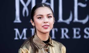 She officially revealed its title, cover art, and tracklist on. Olivia Rodrigo Disney Star S No 1 Debut Single Beats Ed Sheeran S Record Music The Guardian
