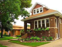1925 Bungalow Chicago Ill A Nice Simple Garden I D Want Ours To Be A Bit More Lush And Definitely W Bungalow Landscaping Chicago Bungalow Bungalow Style