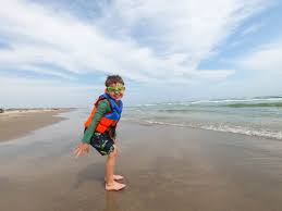 Lively Beach (@lively_beach) · Instagram 照片和视频